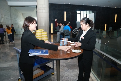 后生仔茶歇精品走進(jìn)海南國(guó)際會(huì)展中心 將持續(xù)提供優(yōu)質(zhì)茶歇服務(wù)