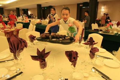 這7個職業(yè)在中國漲工資最慢,你中槍沒?會轉崗嗎?